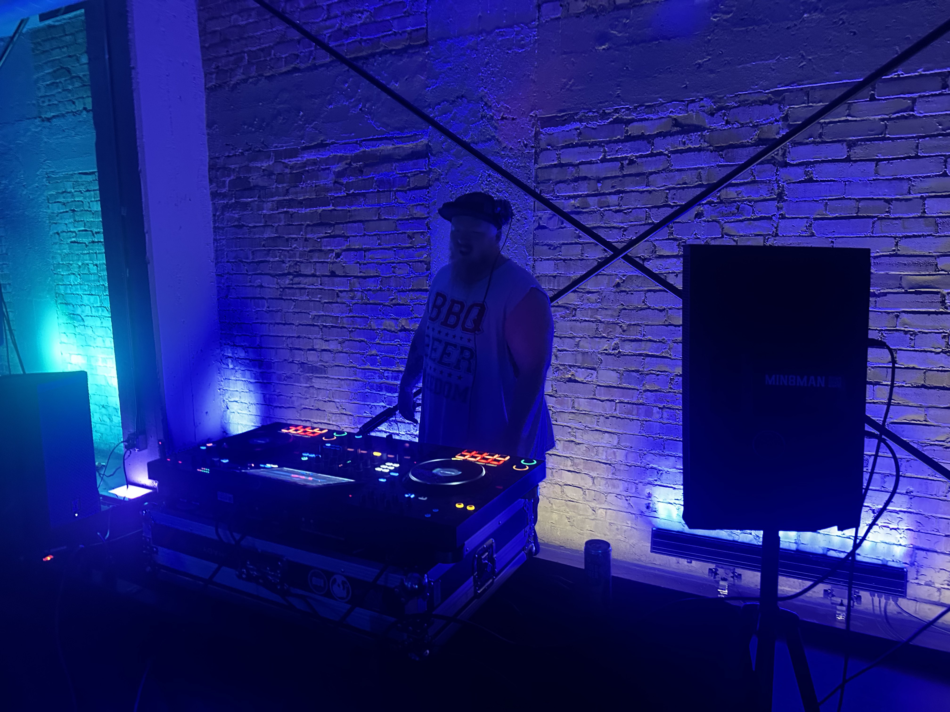 DJ performance detail at Studio320
